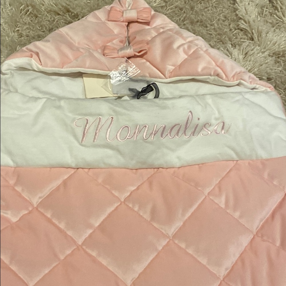 Monnalisa car seat cover in pink.
